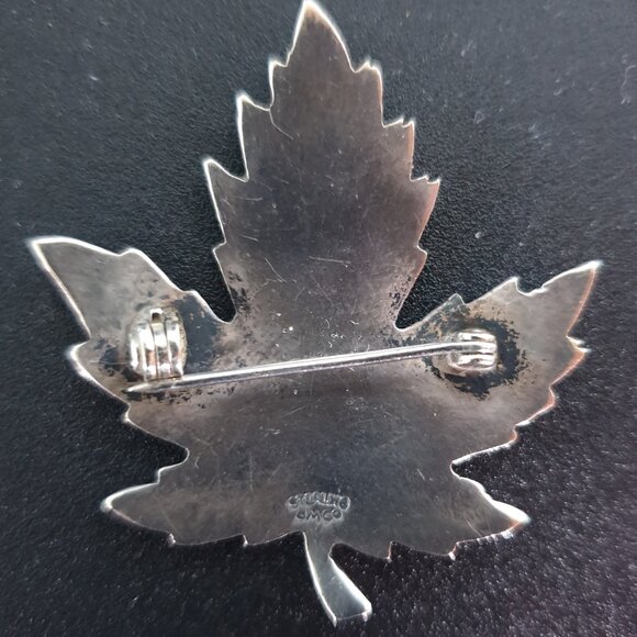 Mid-Century BMCO Canadian Maple Leaf Enamel Sterling Silver Lapel Pin Brooch - Picture 8 of 10